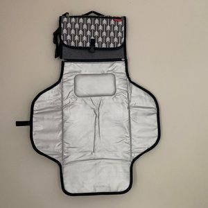 Lekebaby Portable Baby Changing Pad